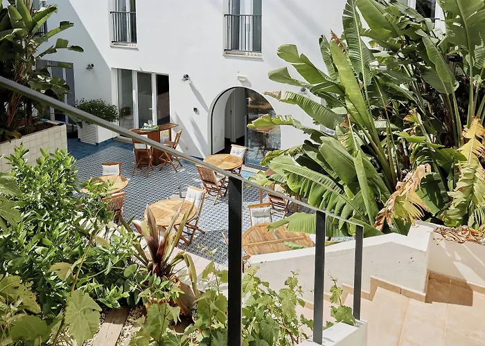 Casa Apollo Bed & Breakfast 4*