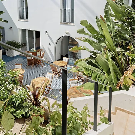 Casa Apollo Bed & Breakfast 4*